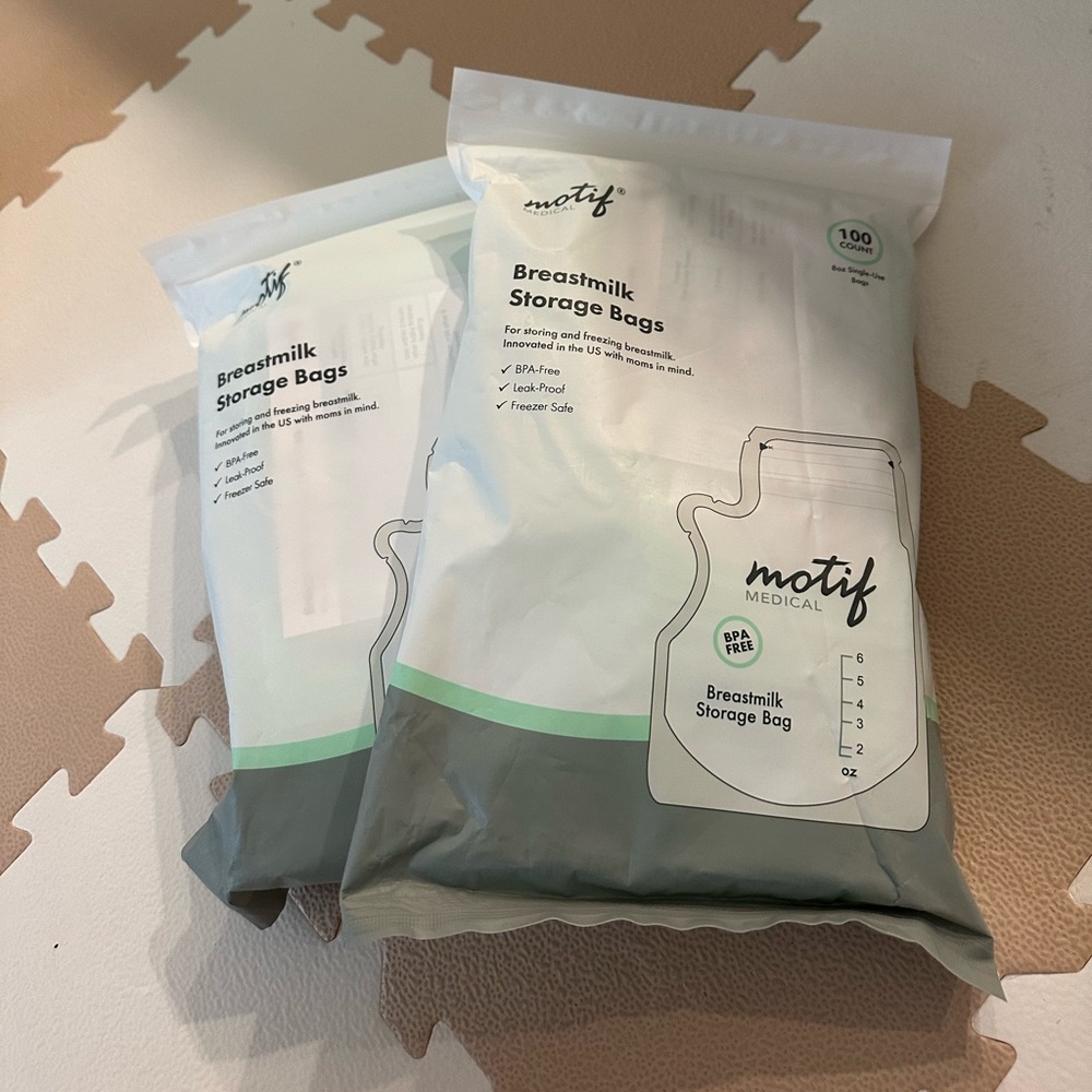 Motif milk storage bag